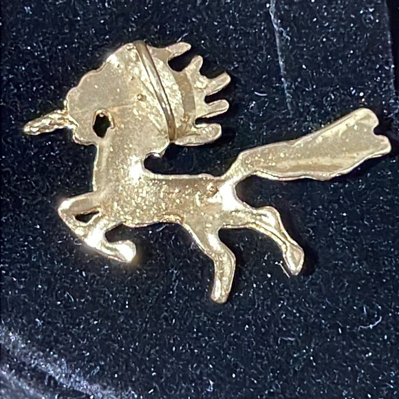 14KT GOLD Diamond Cut Unicorn Charm Vintage 1986 - Picture 2 of 4